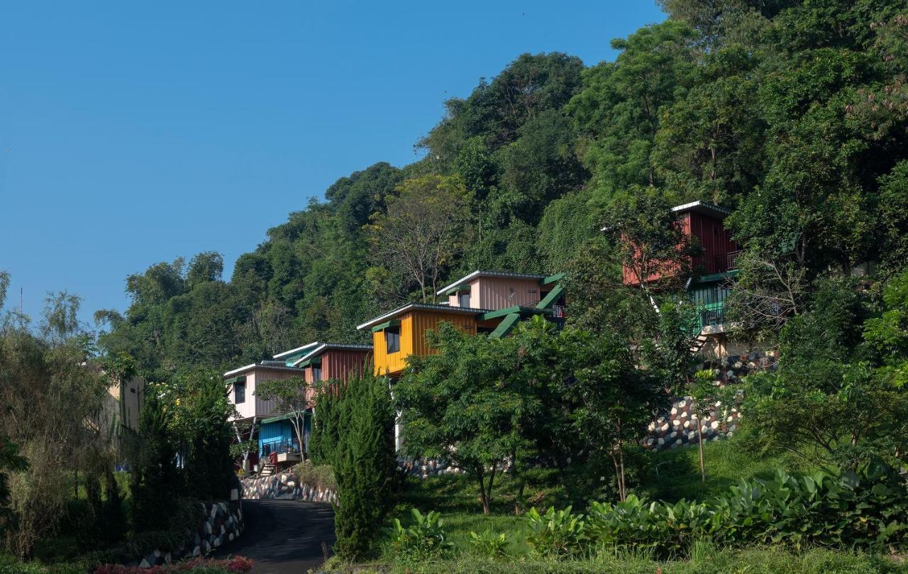 Jsi Resort Puncak Buitenkant foto
